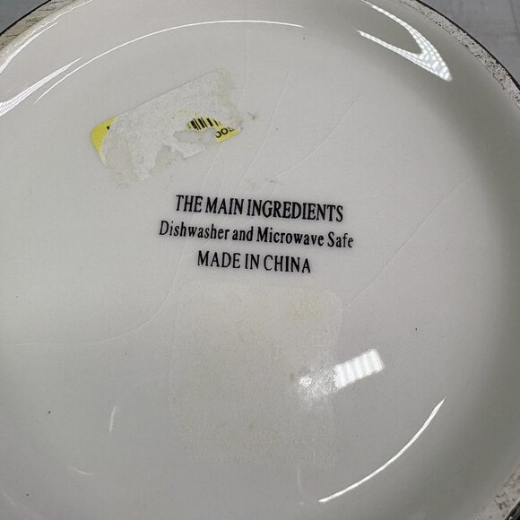 THE MAIN INGREDIENTS Black Ceramic Red Orange Green Chili Peppers 3.5Qt Pitcher - Picture 8 of 16